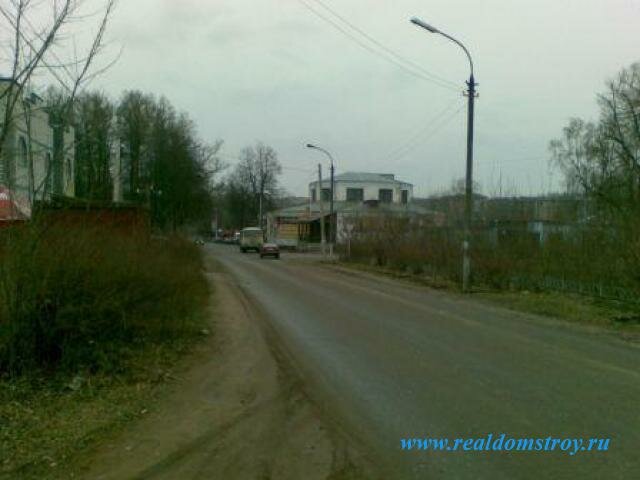Участок земли. Под торговый центр смешанной торговли.