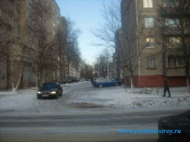 Участок земли под Супермаркет. Центр города.